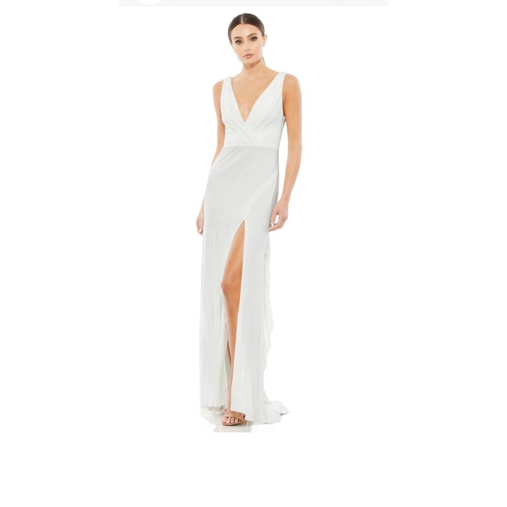 NWT Mac Duggal 12336 White V-Neck Minimalist Jersey Gown with Train Size 10